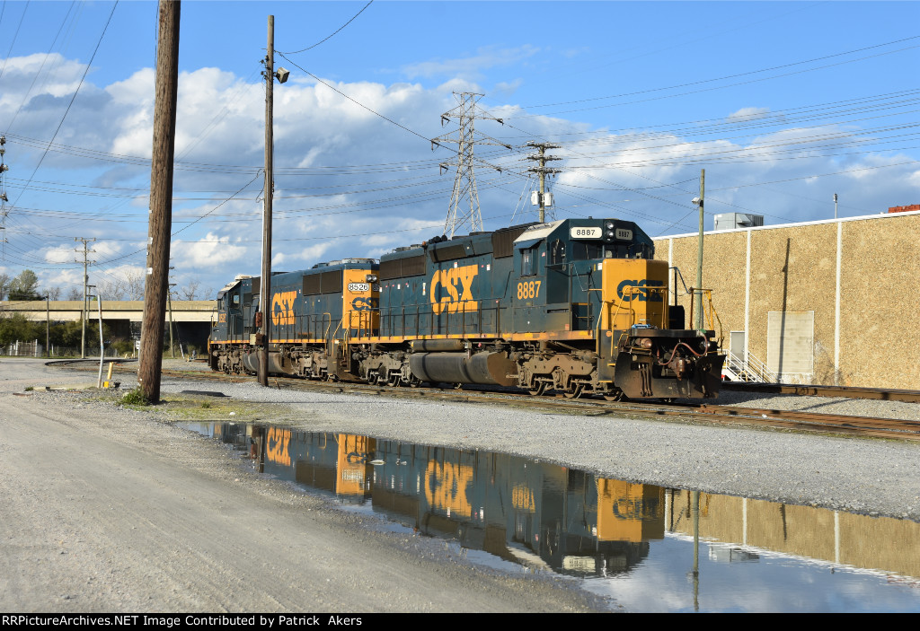 CSX 8887 